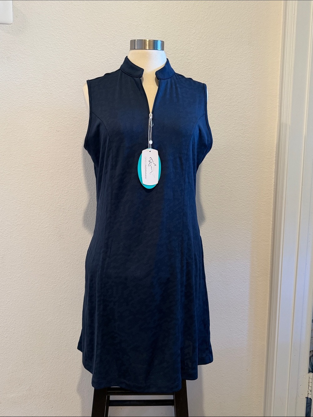 NWT Greg Norman Collection Navy Sleeveless Zip-Front Swim Coverup